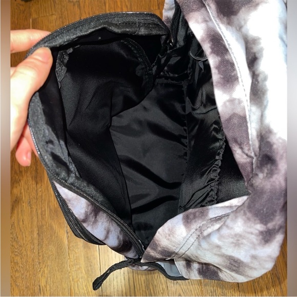 GapKids Star Wars Darth Vader Recycled Tie-Dye Backpack - Picture 6 of 6